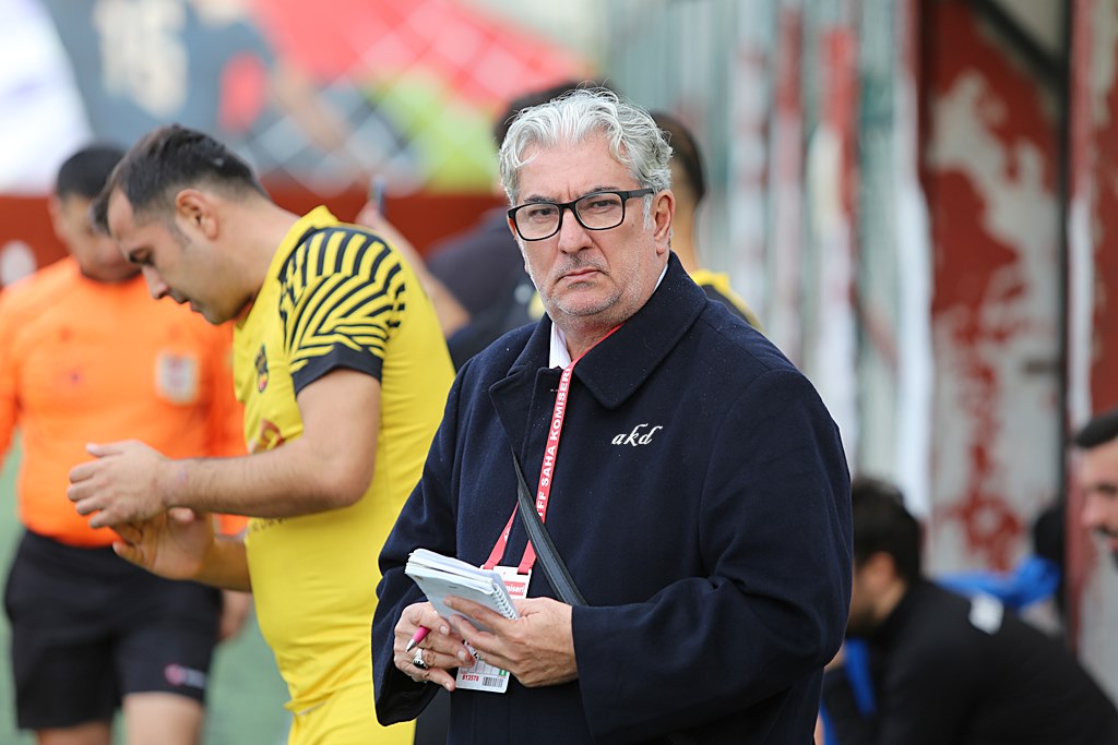 Yaşar Gecekuşu Başkanlık için adaylığını açıkladı