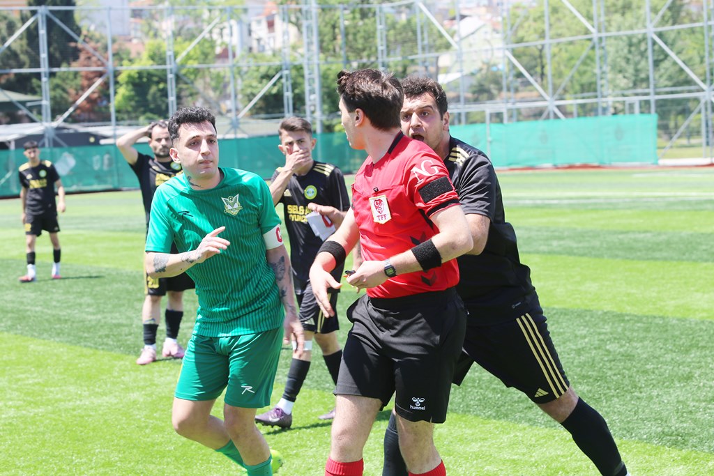 Yeşildirek-Yeşilköy maçı yarıda kaldı