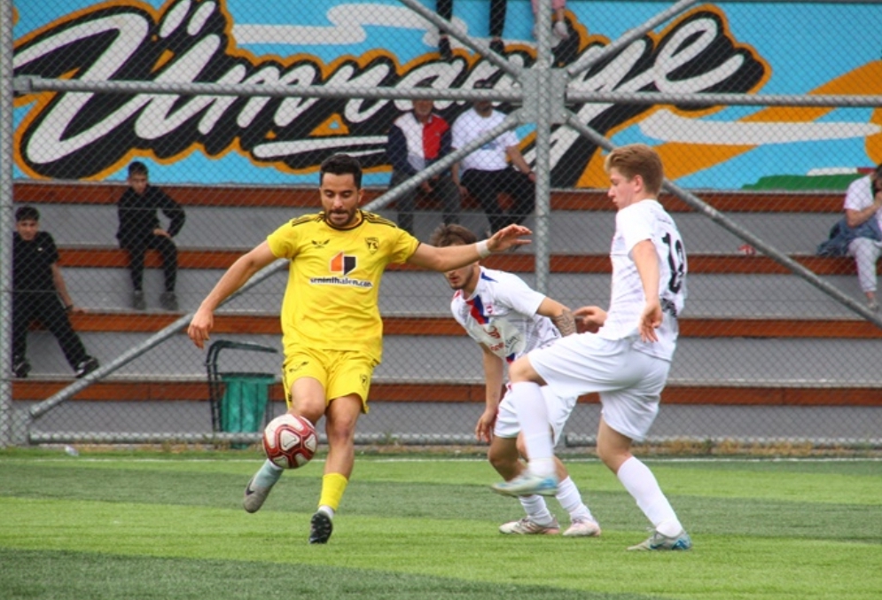 Yamanspor son anda puanı kurtardı