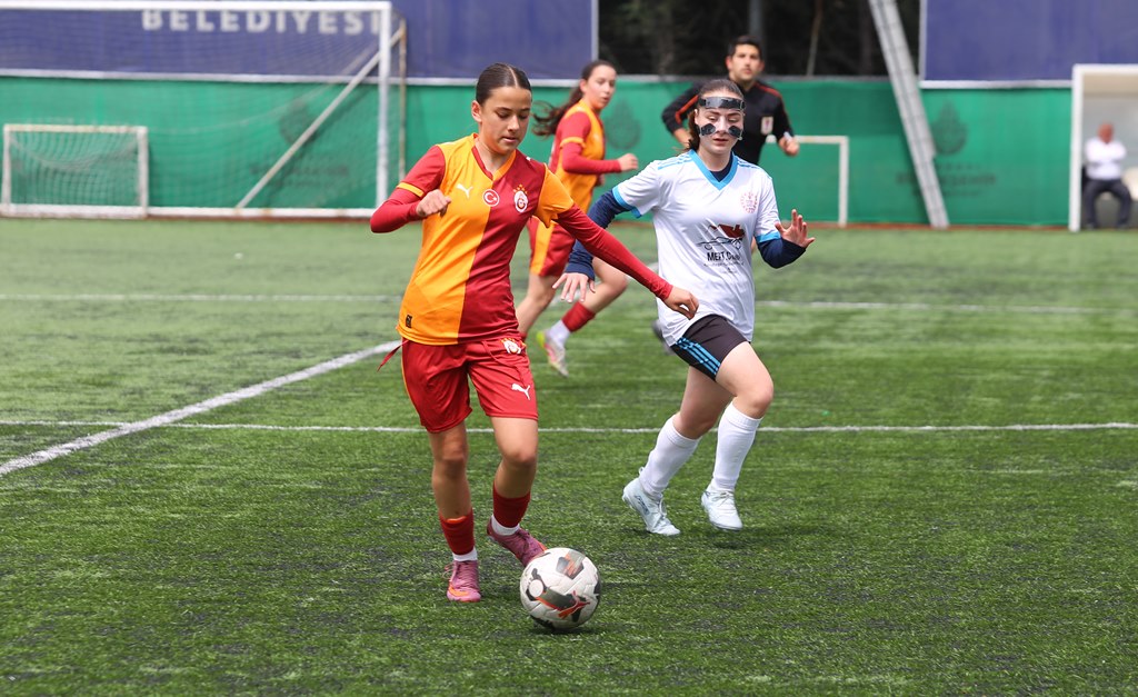 Galatasaray Yurtspor’u farklı geçti