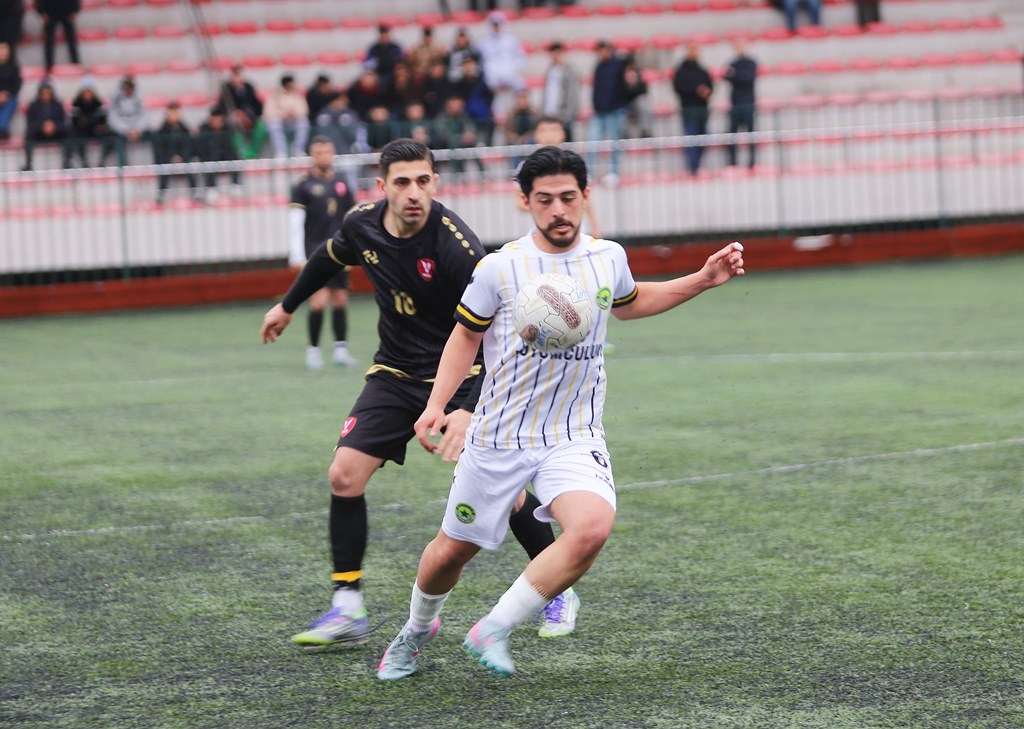 Mimarsinan’da altı gollü maçta kazanan çıkmadı