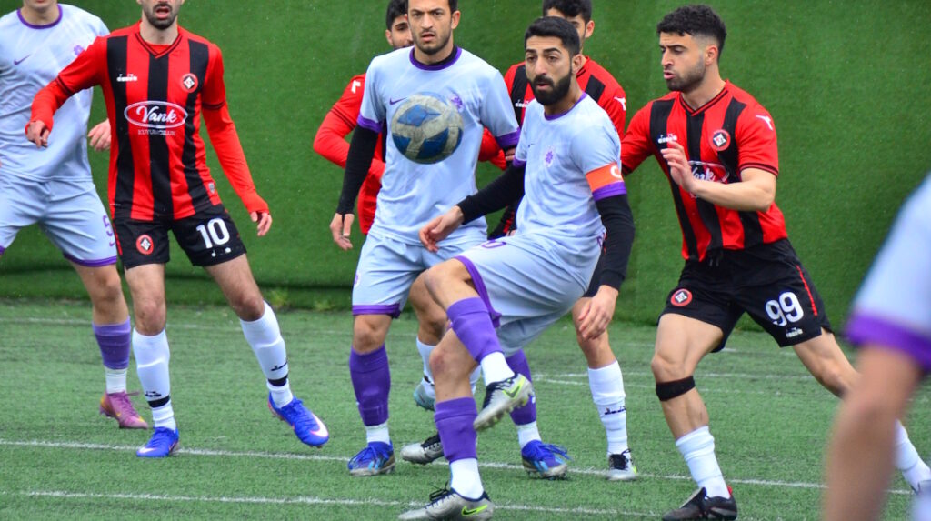 Şehremini kritik maçı farklı kazandı
