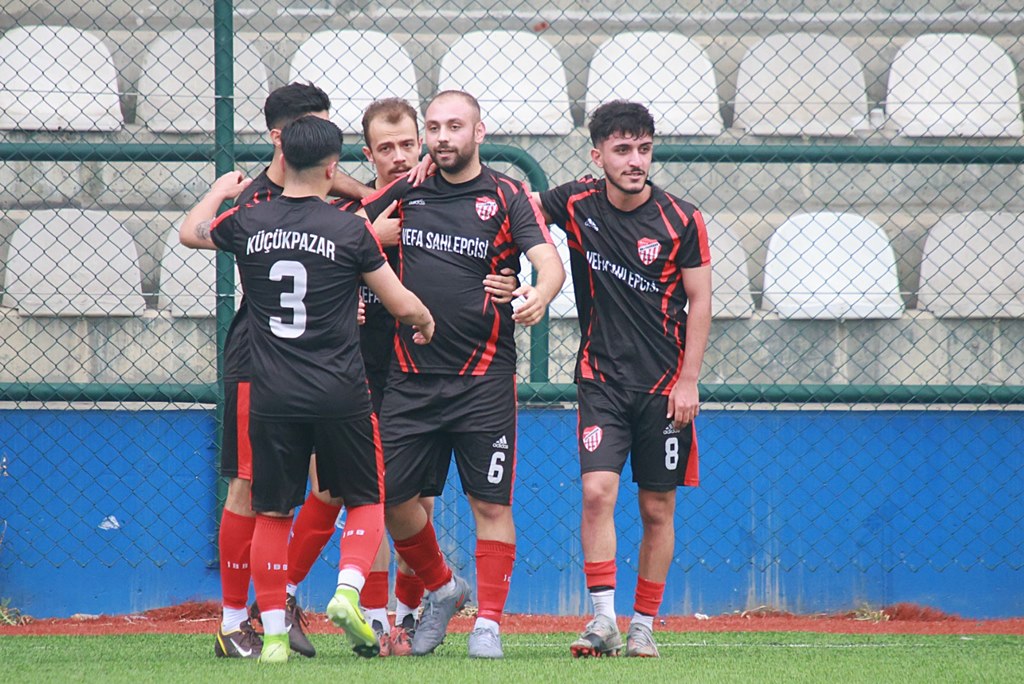Küçükpazar final biletini Erol ile kazandı