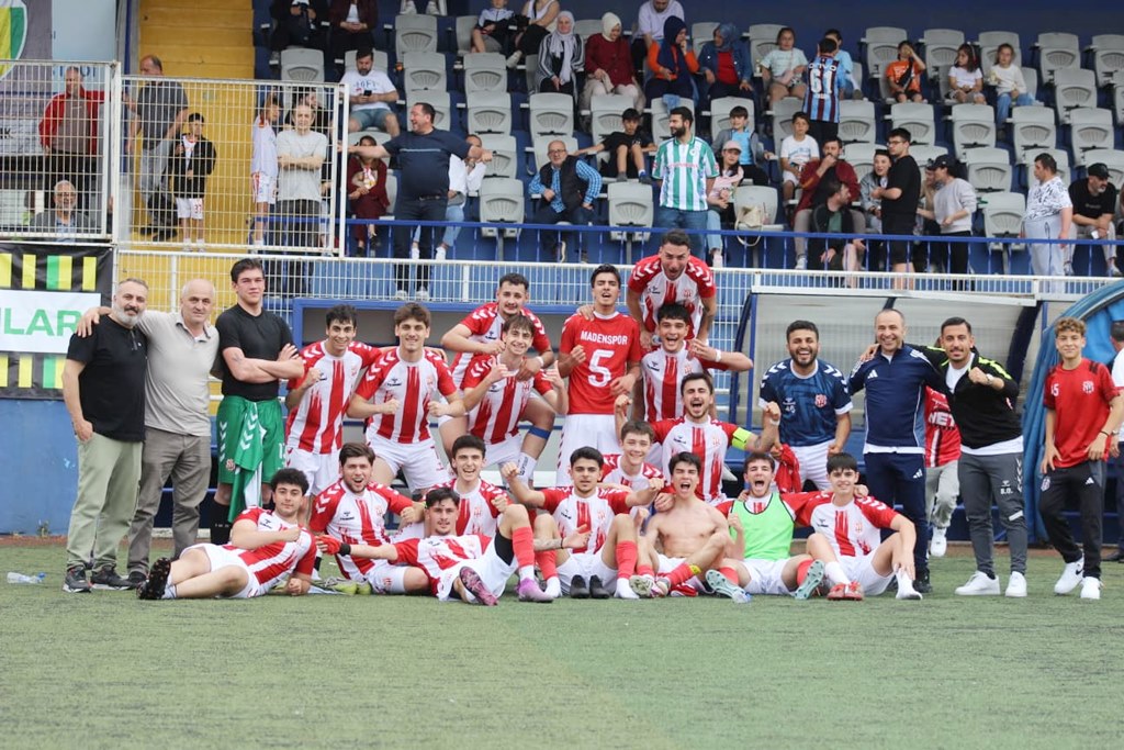 Sarıyer Maden Play-Off grubuna kaldı