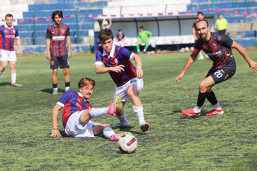 Kilyos’ta gol yağmurunda kazanan Şenlikköy