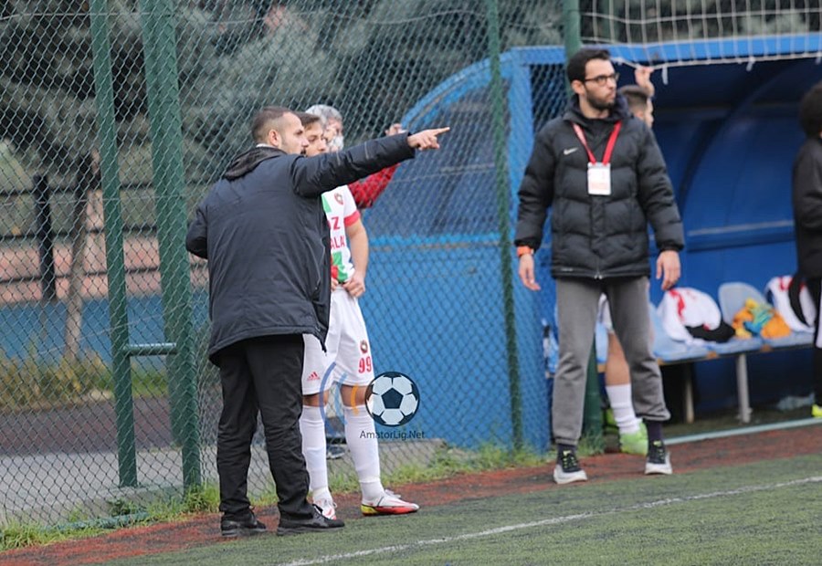 Ulaş Oktay Bağlarbaşıspor’a veda etti