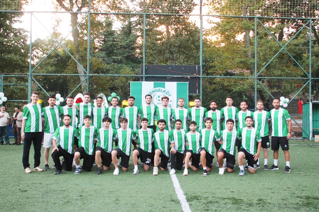 Çengelköy’de sezon açılışı şölene dönüştü