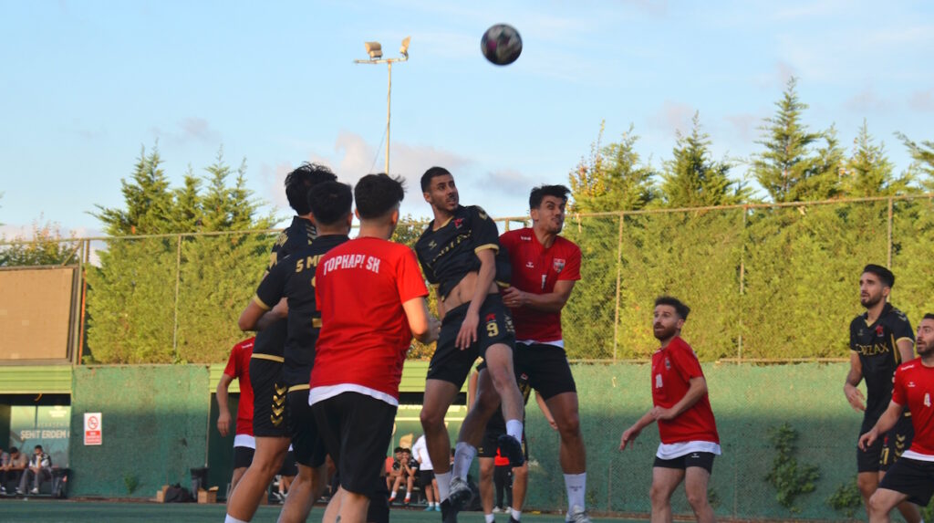 Topkapıspor hazırlık maçını farklı kazandı
