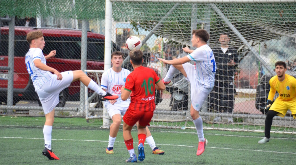 Şükrüpaşaspor sezona galibiyetle başladı