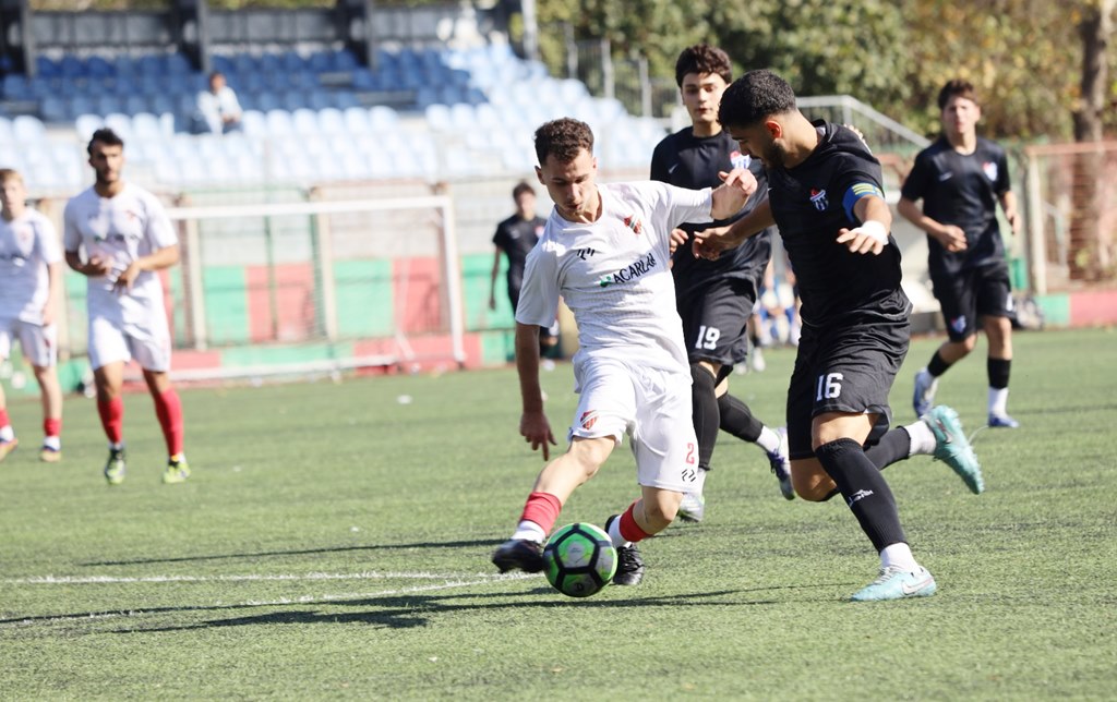 Paşabahçe 10 kişi ile kazandı