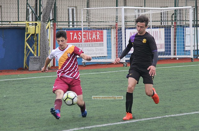 Bağlarbaşıspor zirvedeki yerini korudu