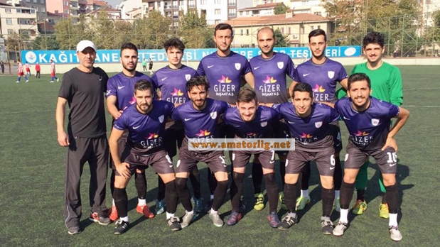 Hamidiyespor zirveyi bırakmadı