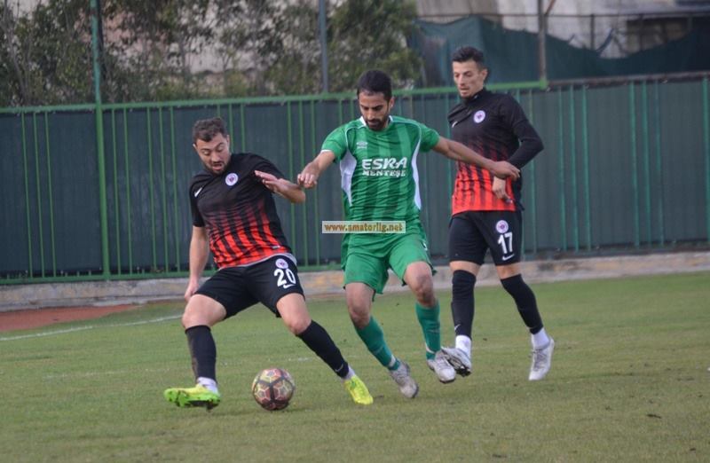 İstanbul Bafraspor 3 futbolcuyla anlaştı