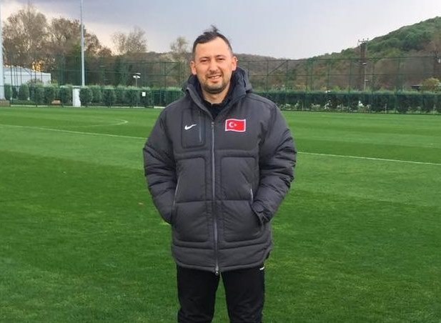 Şehzadebaşıspor’da Acar bıraktı
