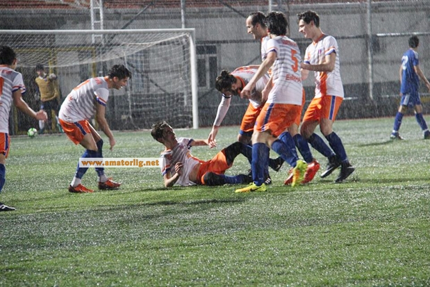 Alibeyköyspor deplasmanda 3 puan aldı