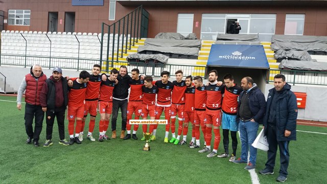 İkitellispor şampiyonluk kupasını aldı