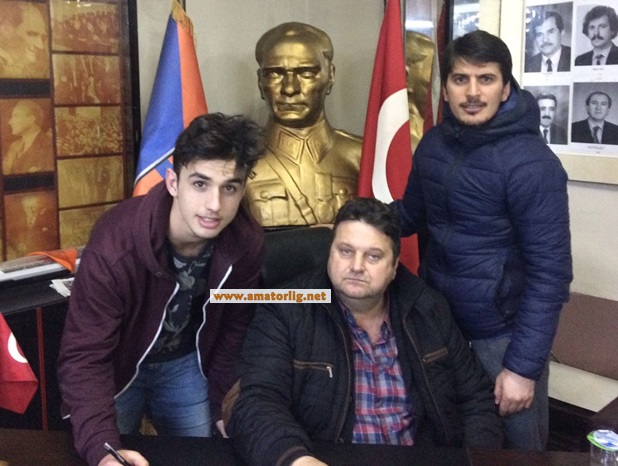 Genç futbolcudan Alibeyköyspor’a imza