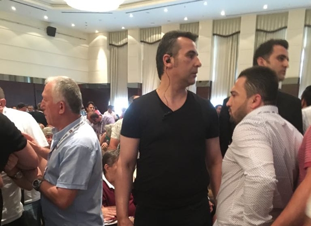 Bodyguardlı Antrenör Derneği seçimi