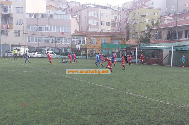 Kanaryaspor liderliğini korudu