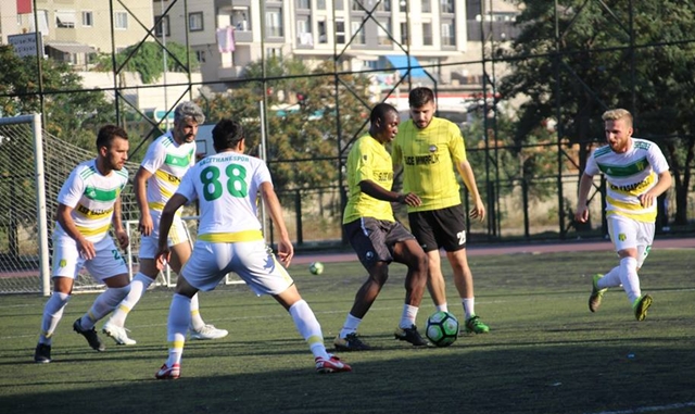 Kağıthanespor geriden gelip kazandı