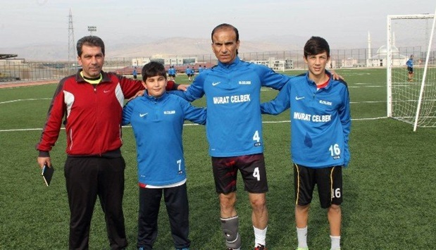 50 yaşında yeşil sahalara döndü