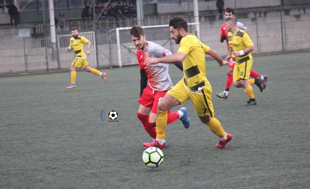 İstanbul Bayburtspor zirveden kopmadı