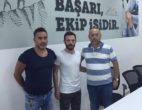 B. İkitelli Köyiçi golcü oyuncusuyla yeniden anlaştı