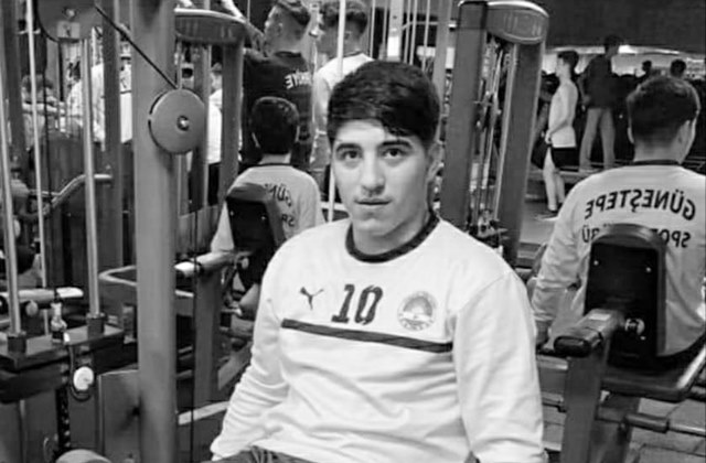 Genç futbolcu trafik kazasında hayatını kaybetti