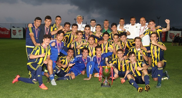 Coca-Cola Gelişim Elit U17 Ligi’nde şampiyon Fenerbahçe