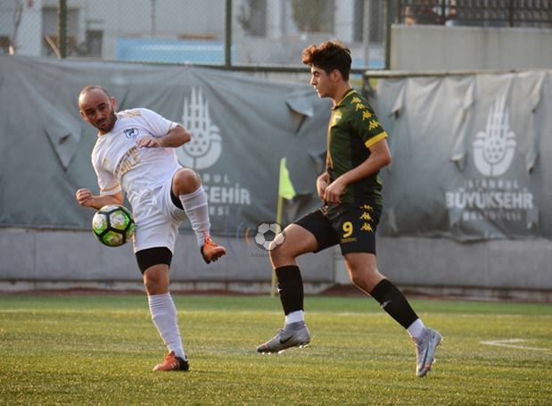 Altınovaspor kendi evinde 3 puanla tanıştı