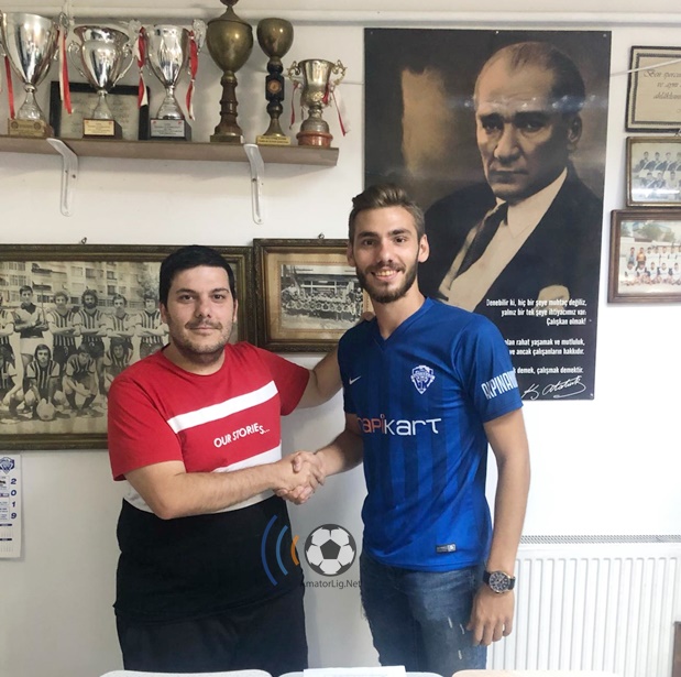 Atakan Ekşi 1 yıl daha Tunusbağıspor’da