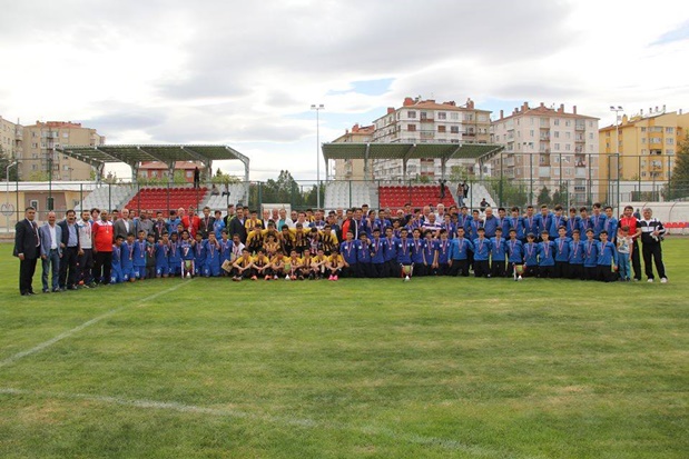 U15 Türkiye Şampiyonu Akdeniz Belediyespor