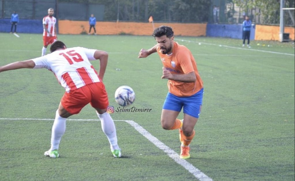 Şampiyon sol kanat imzayı attı