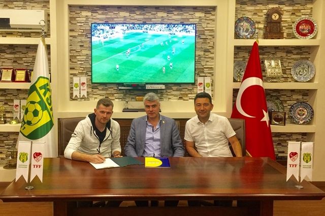 Kağıthanespor iç transfere hızlı girdi