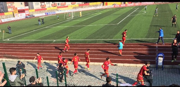 Golden sonra polislere gittiler