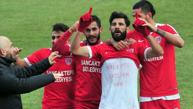 Futbolcu katliama tepkisiz kalmadı