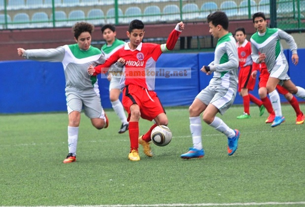 Yeşilova Esnaf farklı kazandı