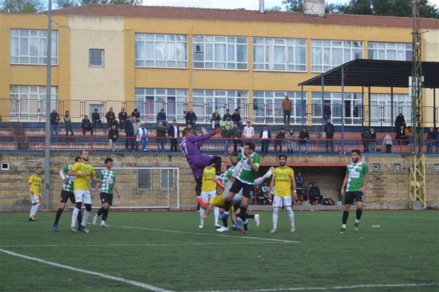 Kağıthanespor 3 puanı 4 golle aldı