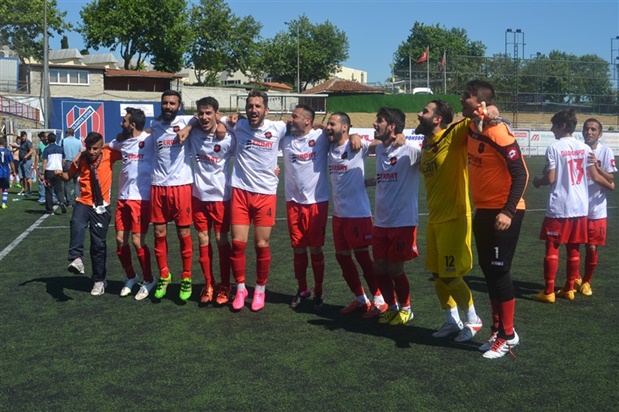 Gülensuspor şampiyon olarak terfi etti