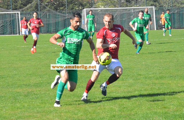 Yeldeğirmenispor 10 kişiyle 1 puanı kaptı