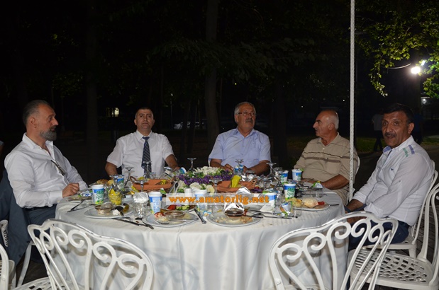 Alibeyköyspor camiası iftarda buluştu