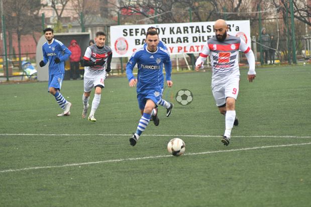 Şehzadebaşıspor liderliğini devam ettirdi