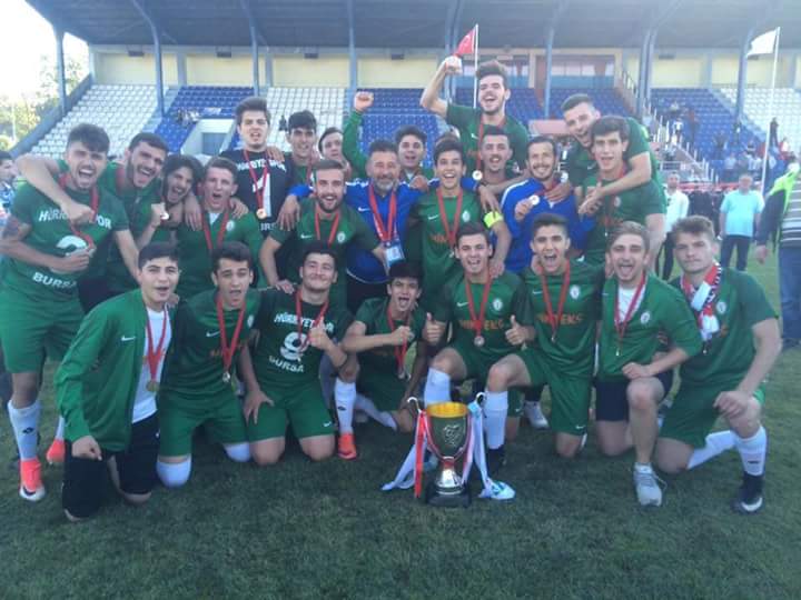 Bursa Hürriyetspor Türkiye Şampiyonu oldu