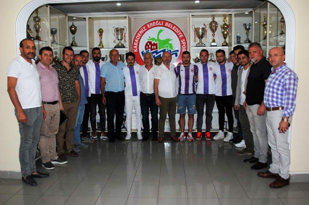 Karadeniz Ereğli Belediyespor’da imzalar atılıyor