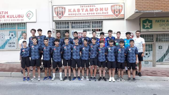 İstanbul Kastamomuspor kamp için yola çıktı
