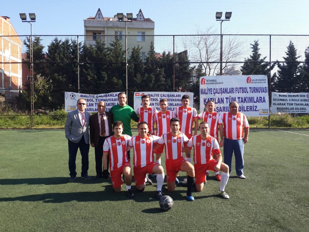 İnsan Kaynakları kazanarak veda etti