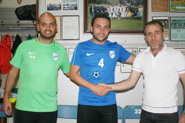 Süleyman Alper Karakaya takımında kaldı