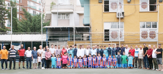 Öz Alibeyköyspor yeni sezonu kurban keserek karşıladı