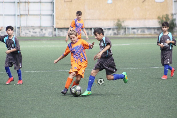 Öz Alibeyköyspor lige farklı başladı