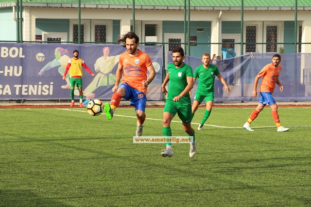 Zorlu maçta puanları paylaştılar